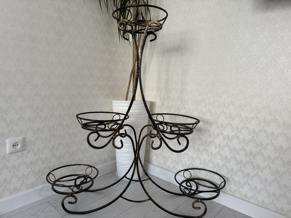 Подставка для цветов