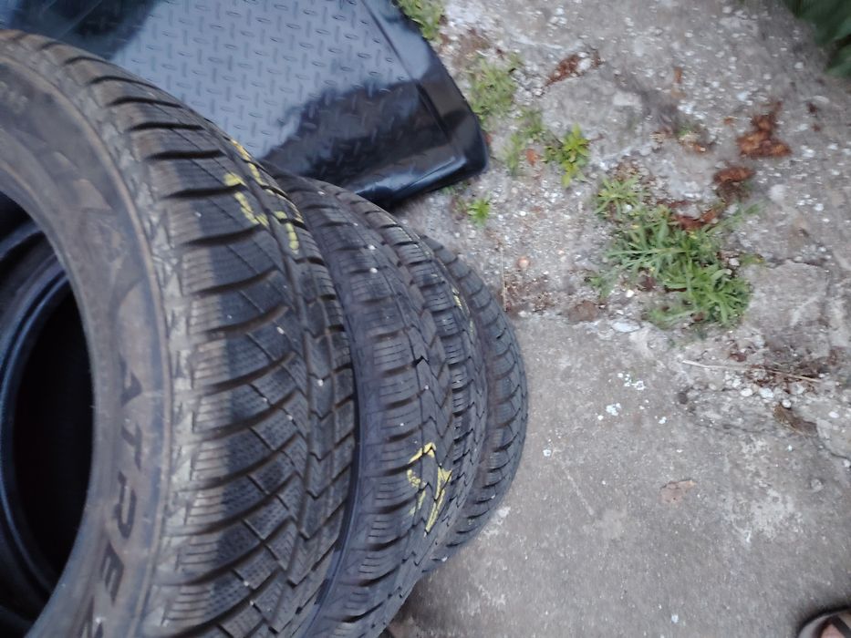 Vand gentii 4  Genții de magneziu Cu  sau fara cauciucuri de iarna  de dacia logan