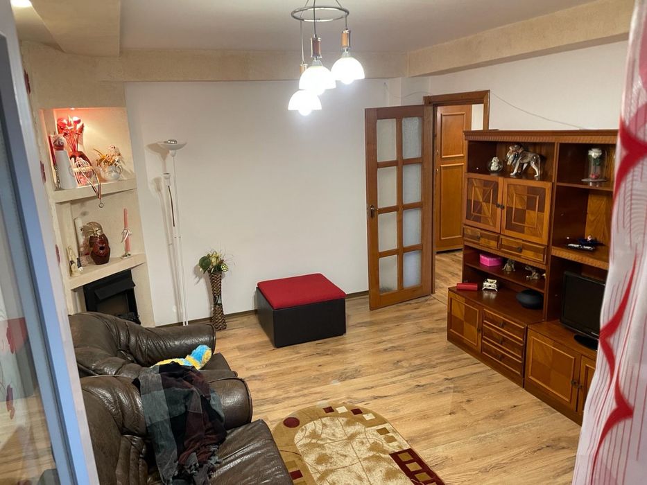 Închiriez apartament 2 camere, zona Făgăraș