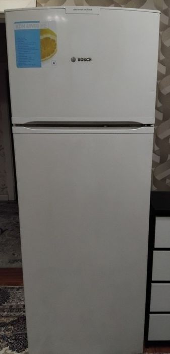 Продается холодильник Bosch.