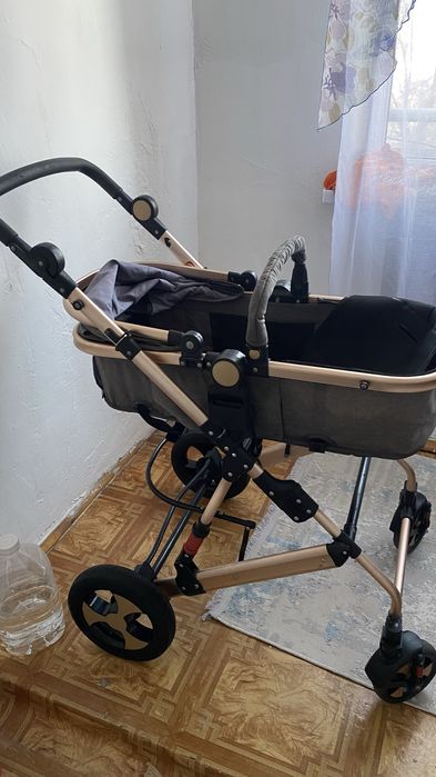 Детская коляска Hello Baby