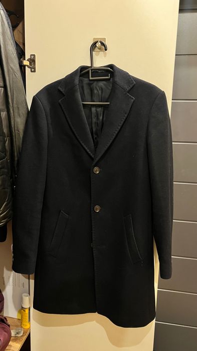 Продается мужское пальто