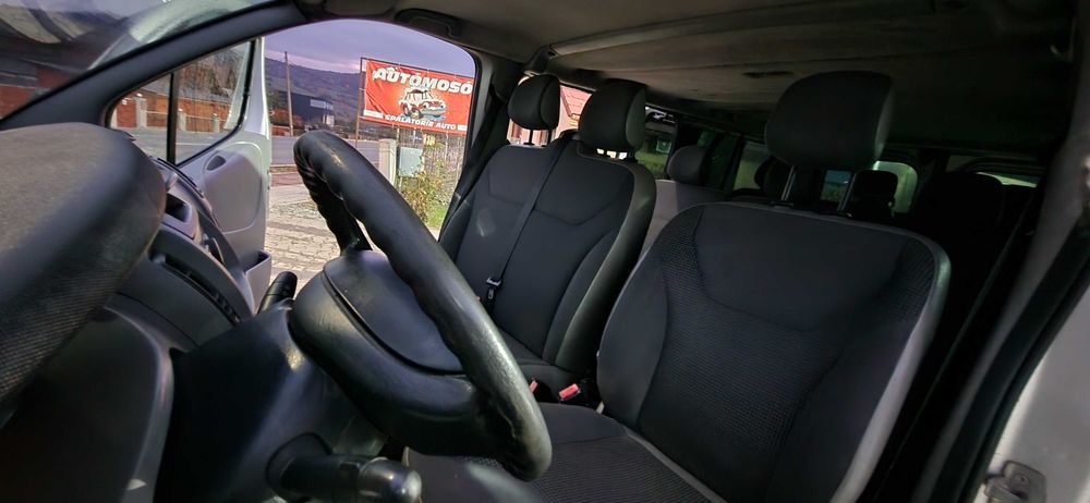 Opel Vivaro 2.0 cdti 8+1 pers, model long