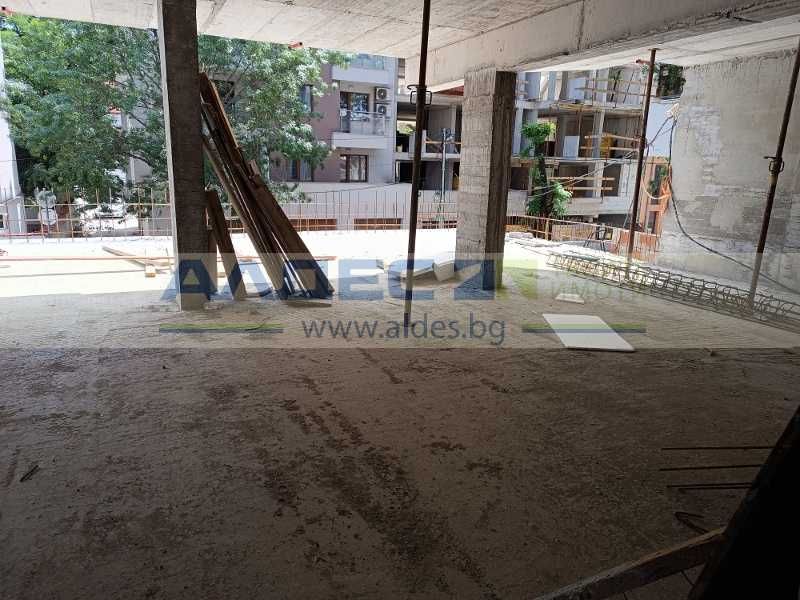 Чисто нов тристаен ап. за инвестиция в Центъра!