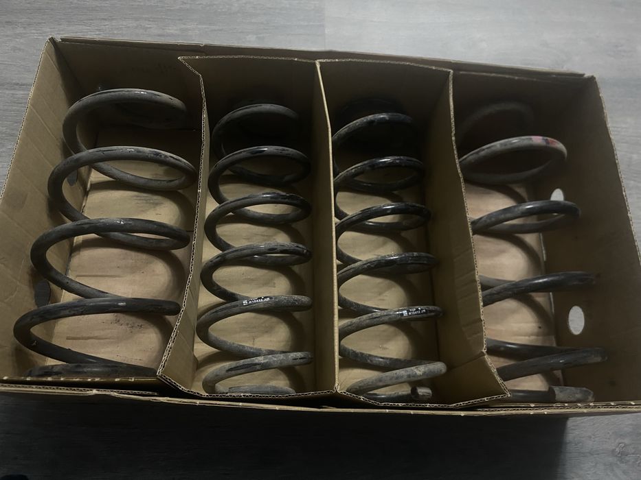 Оригинални пружини за golf 6