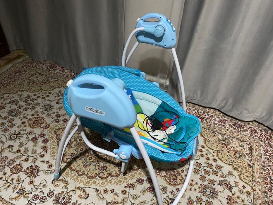 Продам качалку детскую шезлонг