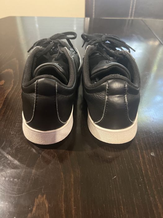 Продавам кецове ADIDAS