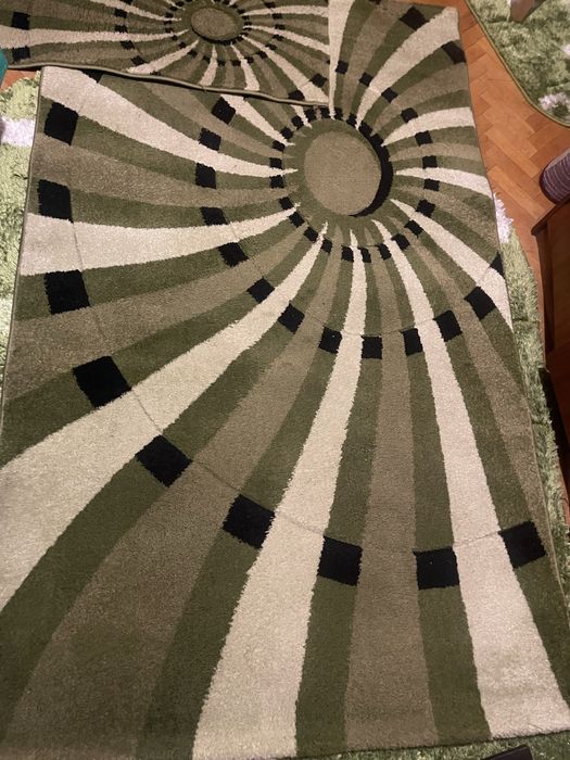 De vanzare covor + carpeta