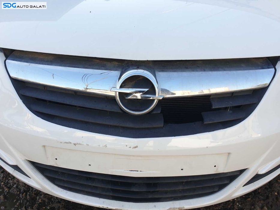 Bara Spoiler Fata cu Grila FARA Emblema si Grile Proiectoare cu Defect Opel Corsa D 2006 - 2014 Culoare Y474 [C9809] [C9810]