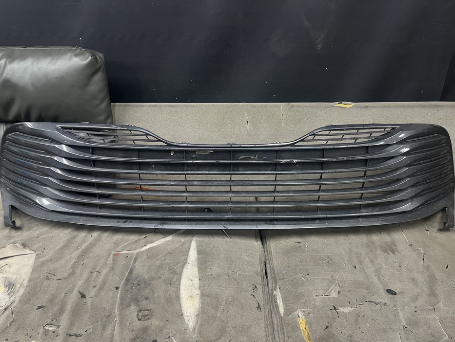 Решетка Тойота 70