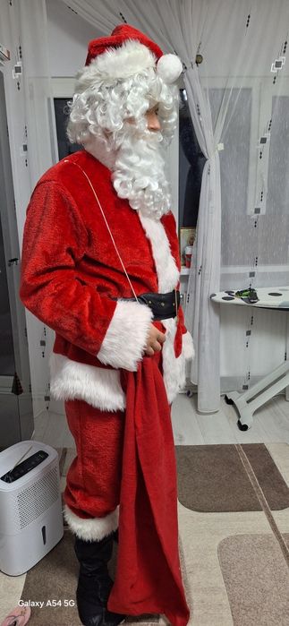 Mos Crăciun de închiriat