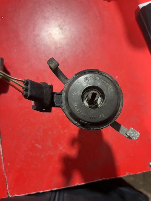 Трамблер Volkswagen Audi 1.8