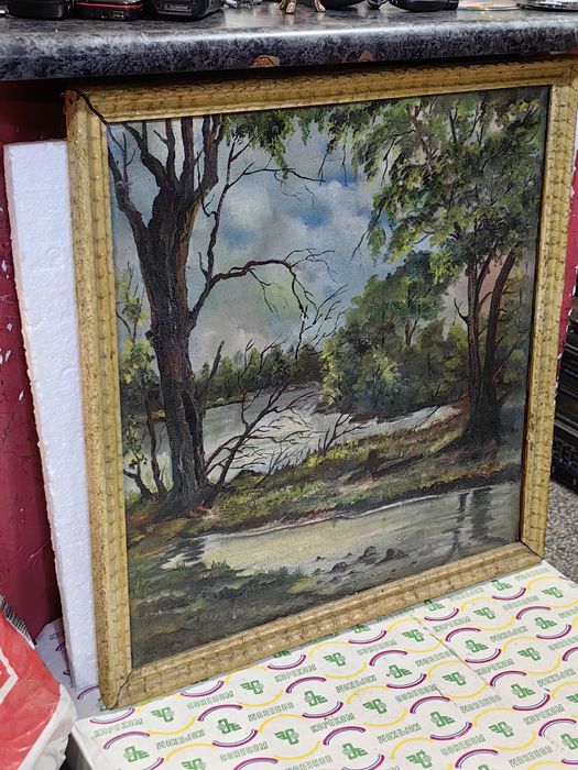 Стара маслена картина върху платно с дървена рамка