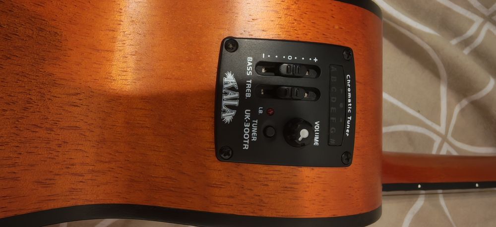 Ukulele Tenor Electro