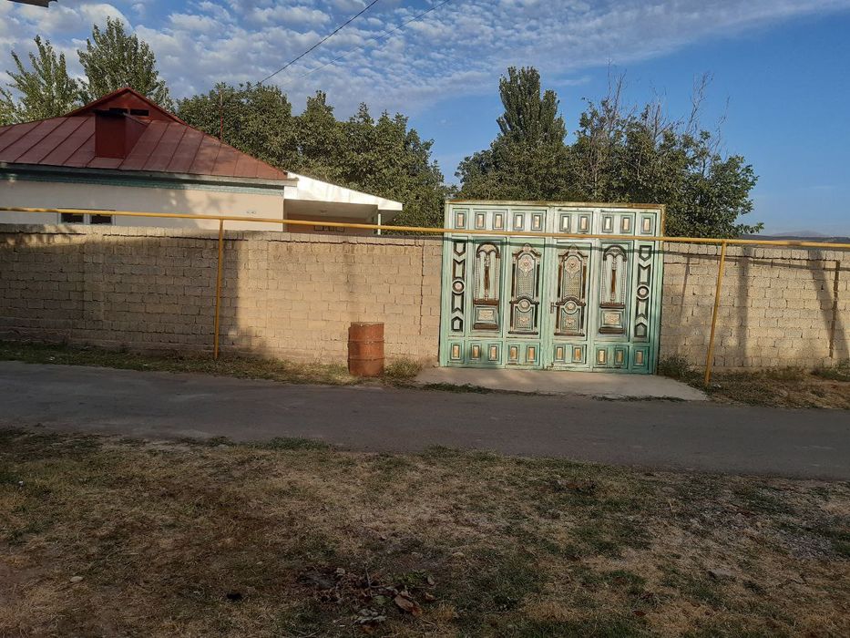 Xovli  uy  sotiladi