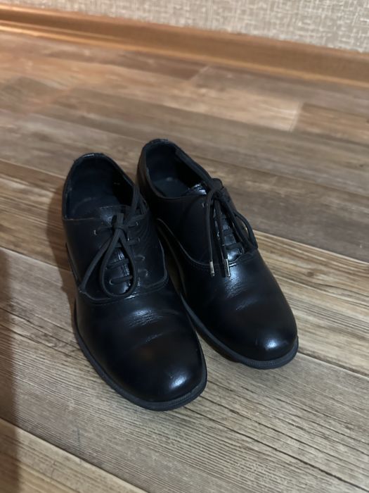 Туфли на мальчика 32размер