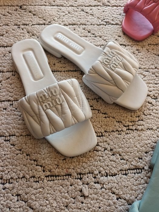 Miu Miu чехли два модела