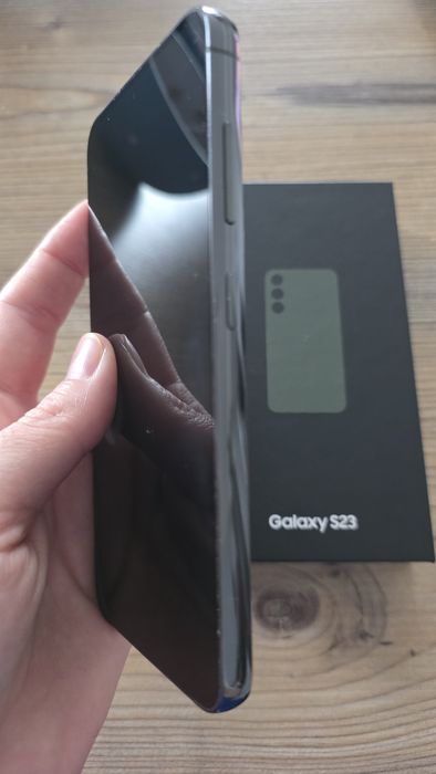 Telefon Samsung S23.
