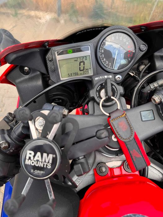 Vand Honda CBR f4i