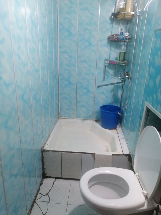 Квартира сотилади бывший общежитие