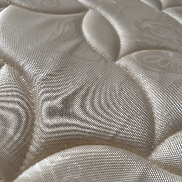 Продам матрас в отличном состоянии