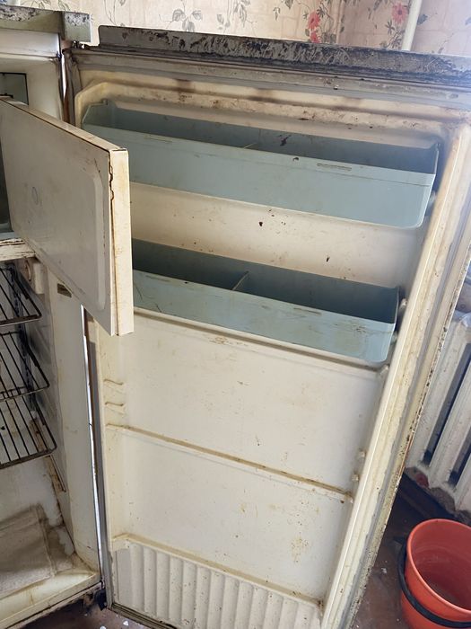 Продам холодильник