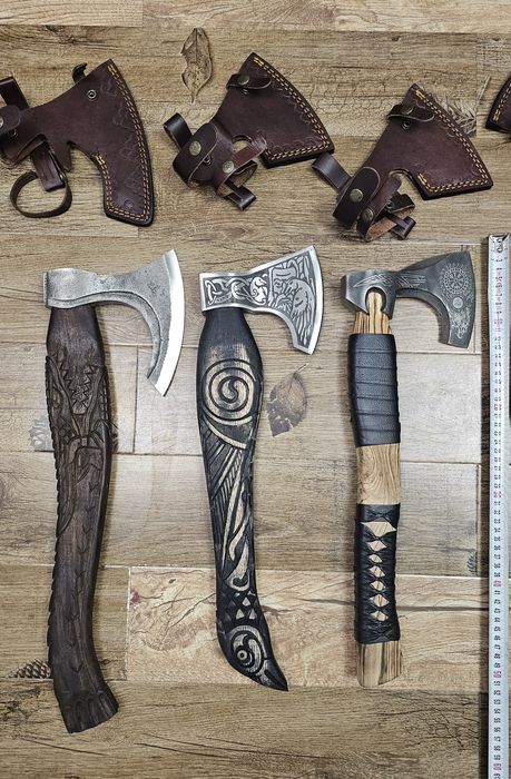 Topoare diferite modele