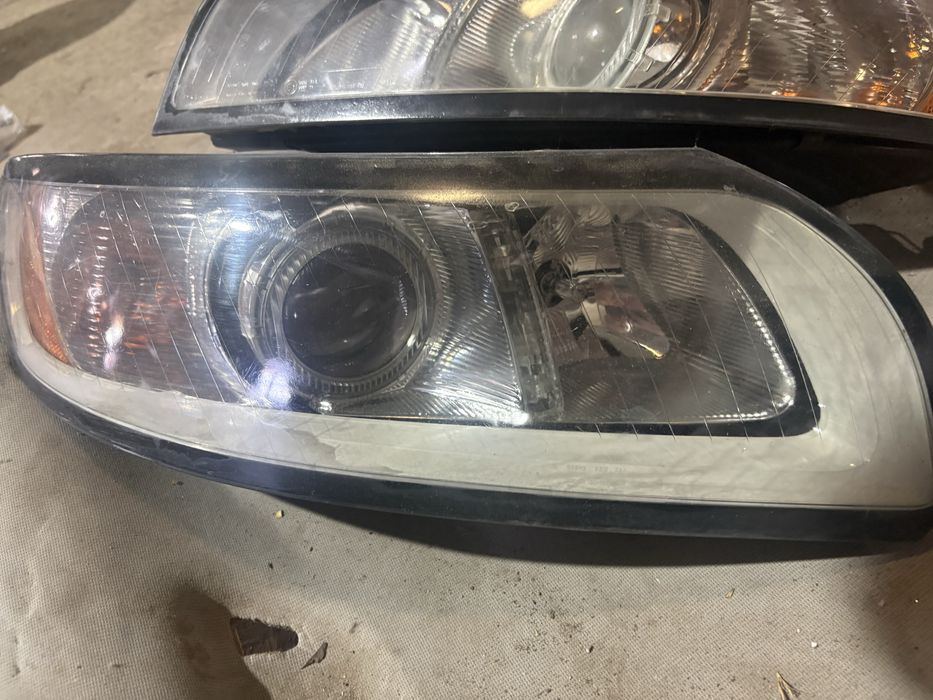 Volvo v50 face Фарове