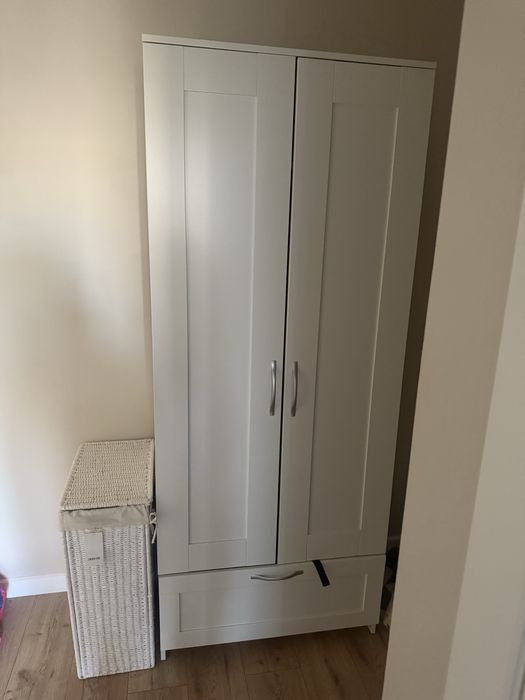 Продам комод и шкаф икеа