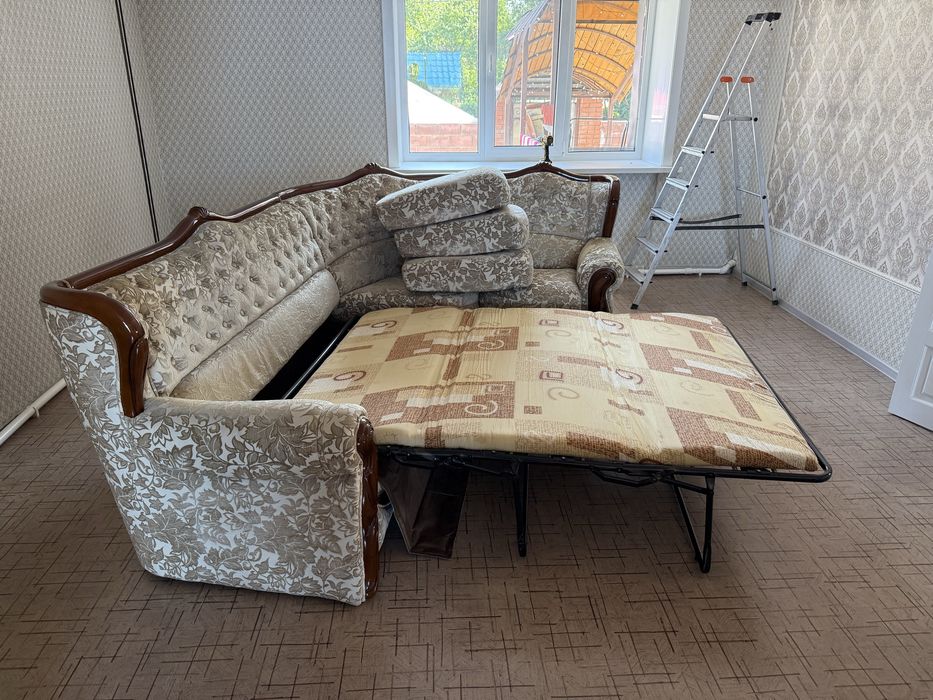 Продам диваны в гостиную