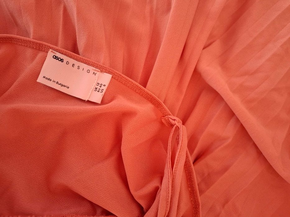 Нови официални рокли