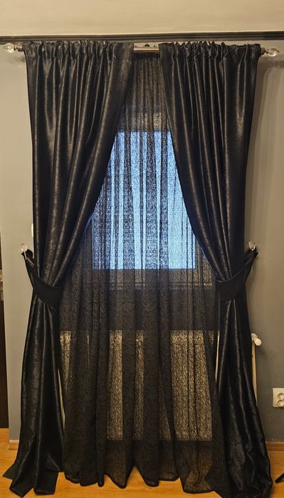 Set perdea+draperii negre elegante cu 2 galerii incluse