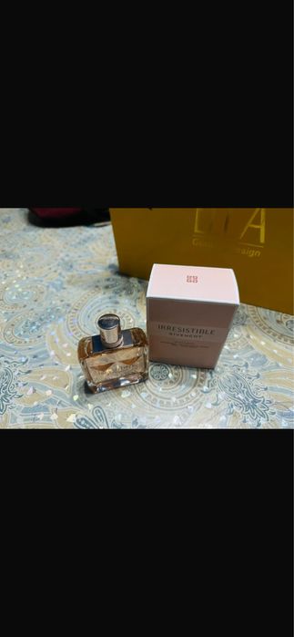 Оригинал GIVENCHY без второго флакона