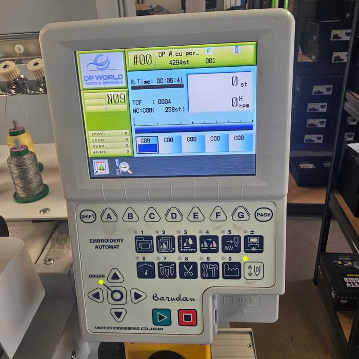 Vand masina de brodat industriala Barudan, 1 cap, 9 culori