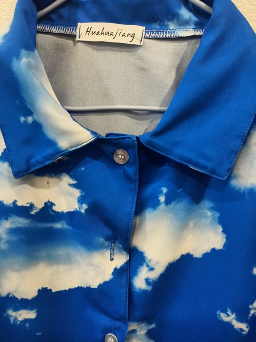 Продам рубашку с облачным принтом