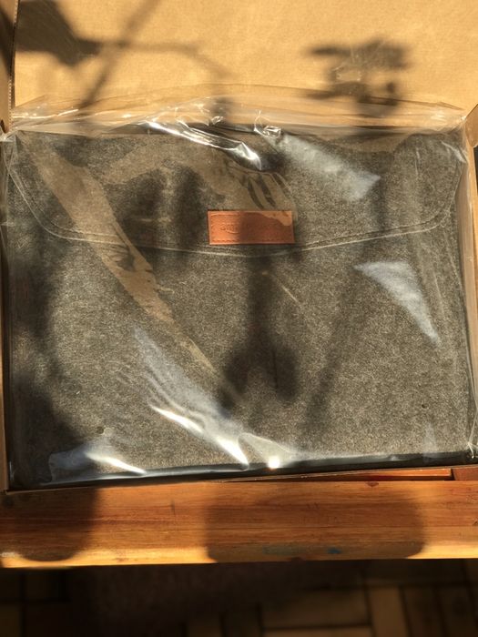 NOUĂ NOUȚĂ: Husa Amazon laptop 13’