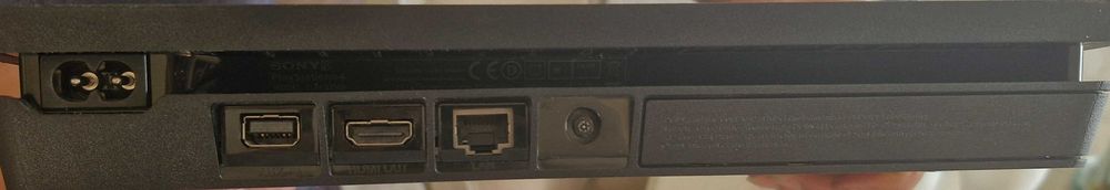 Vand PlayStation  4