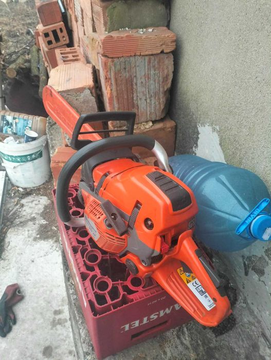 Husqvarna 562XP -КАТО НОВА!