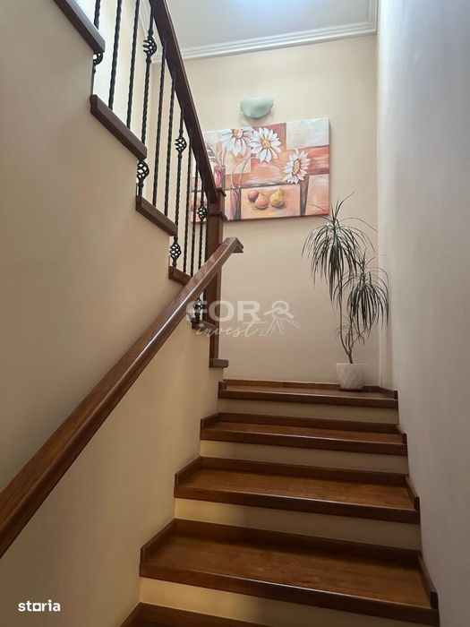 Casa cu etaj  de vanzare in zona Iosia Oradea