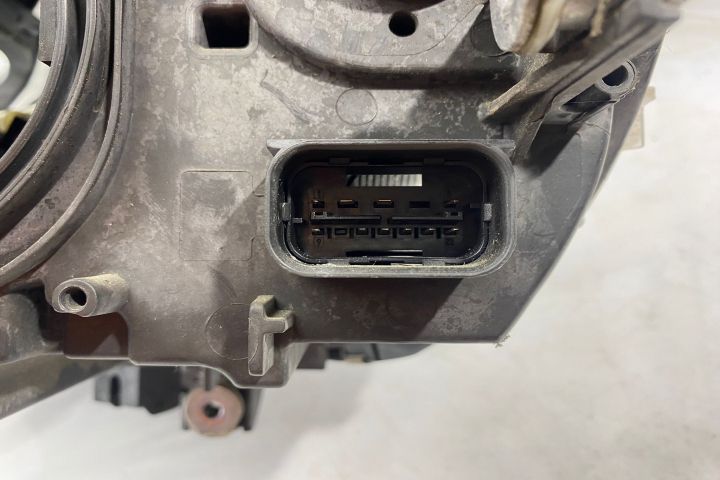 Far dreapta fata 0301290602-volan dreapta BMW Seria 2 Active Tourer F45  [din 2014 pana  2018] seri