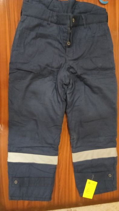 Har xil bushlatlar sotiladi