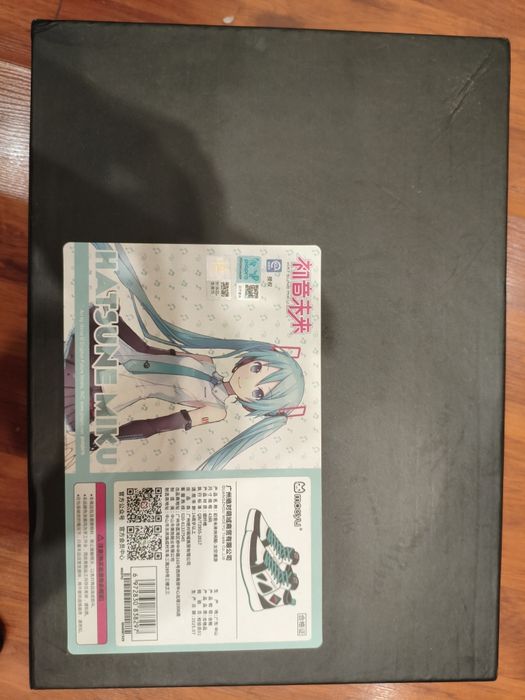 высокие кроссовки Hatsune Miku