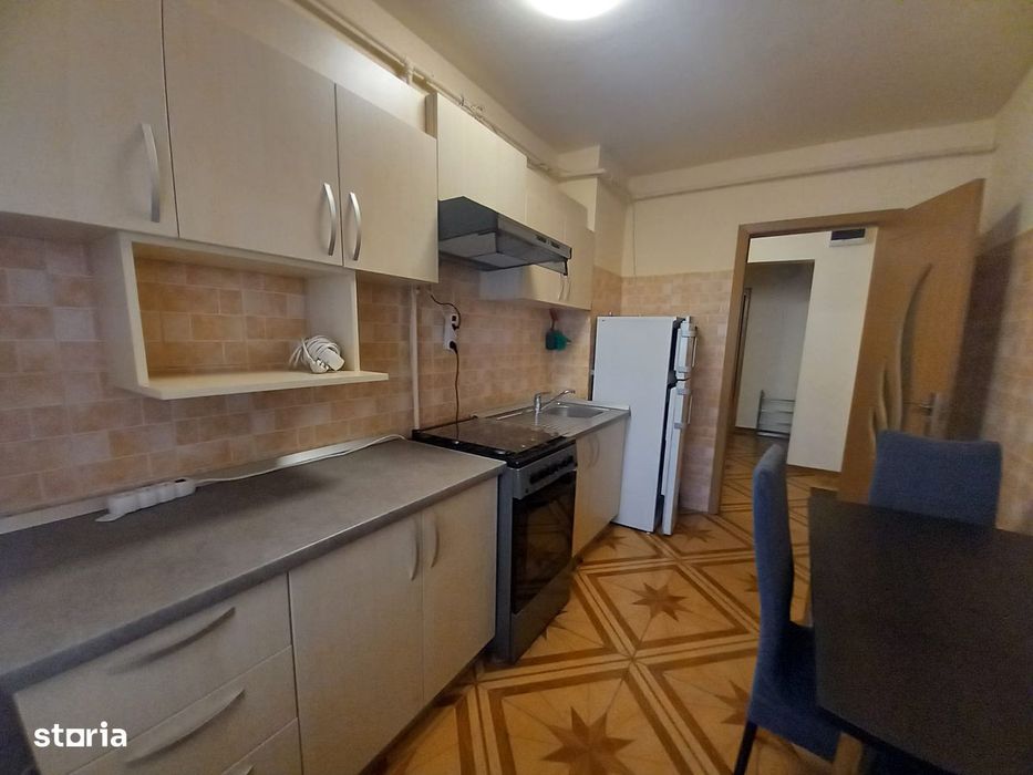 Oituz - in spate la Ursus, apartament 3 camere, etajul 2 !