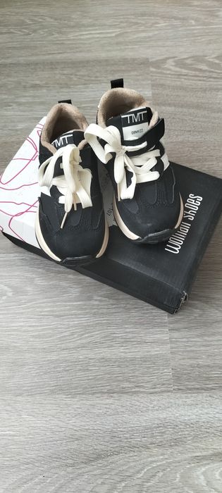 Кроссовки детские новые