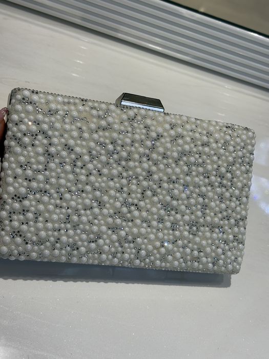 Официални Обувки на ток и клъч чанта.