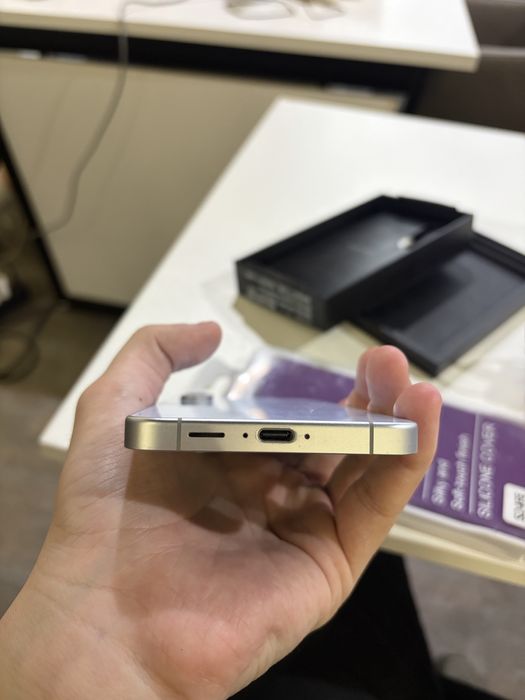 Samsung Galaxy S24 FE