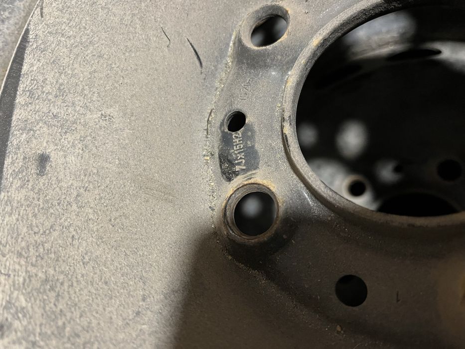 Штампы на БМВ е34 Р15