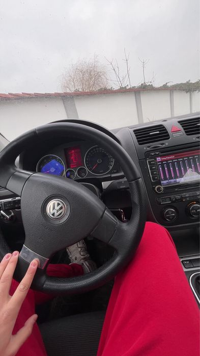 VOLKSWAGEN Golf 2004 — imagine 5