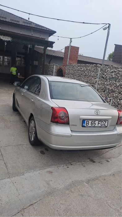 Vand toyota avensis, 100.000km reali