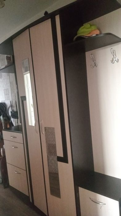 Шкаф для прихожей